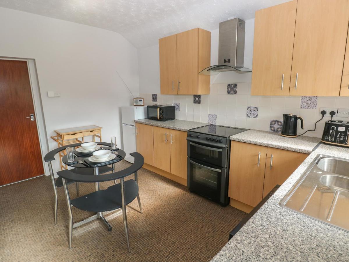 Holiday home Brynawel *